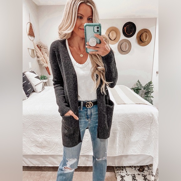 Cozy Ribbed Knit Dark Gray Long Cardigan - Picture 6 of 9